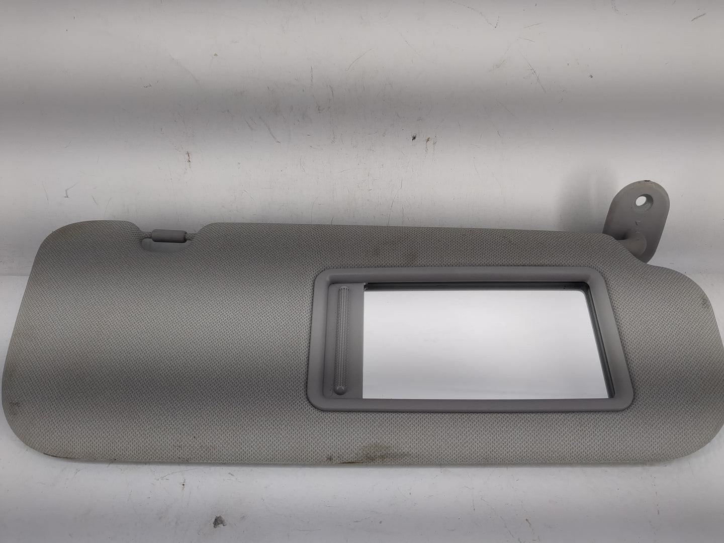 2014-2016 Hyundai Elantra Sun Visor Shade Replacement Passenger Right Mirror Fits Fits 2014 2015 2016 OEM Used Auto Parts - 