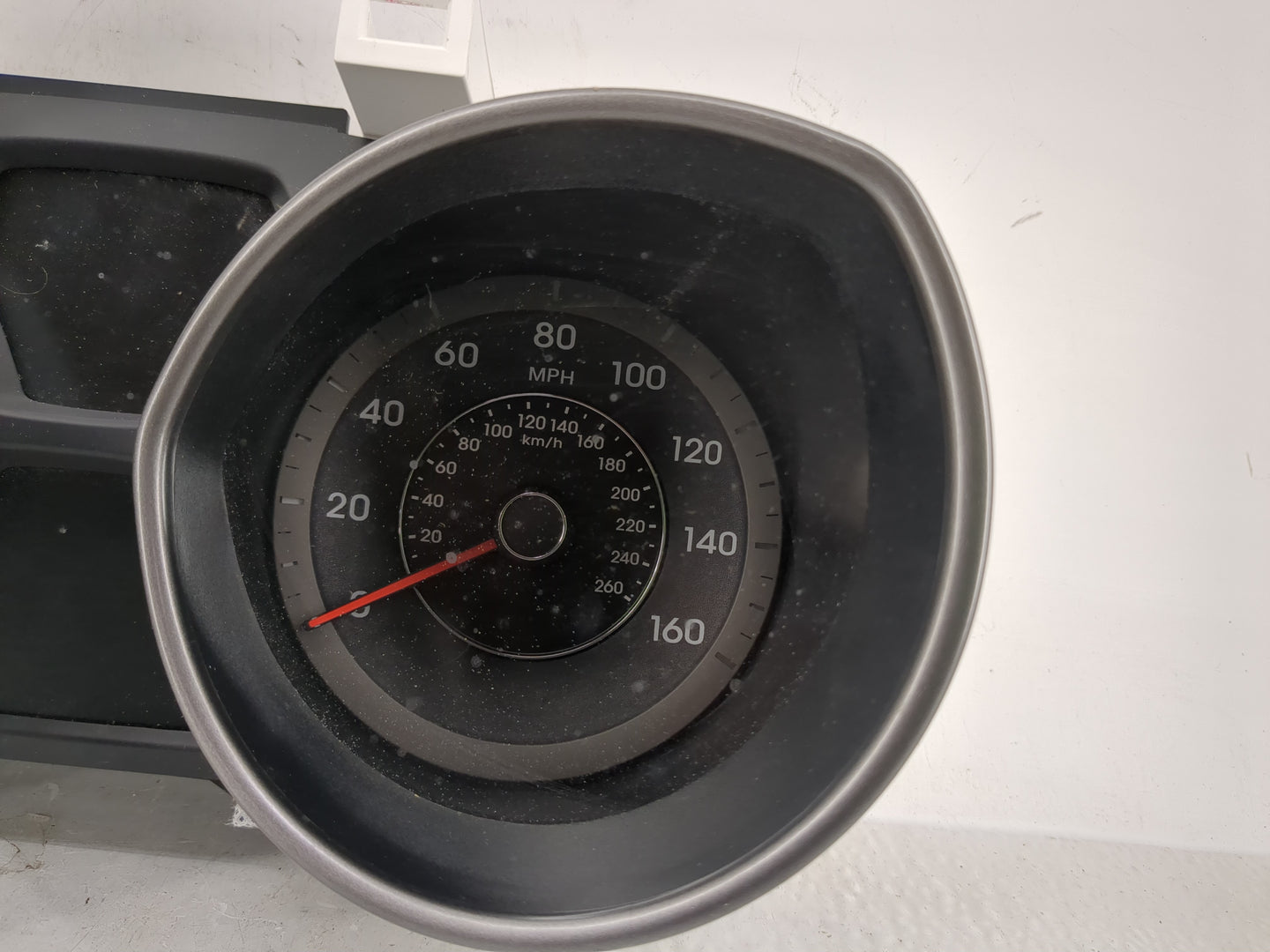 2014-2016 Hyundai Elantra Instrument Cluster Speedometer Gauges P/N:94004-3Y010 Fits Fits 2014 2015 2016 OEM Used Auto Parts