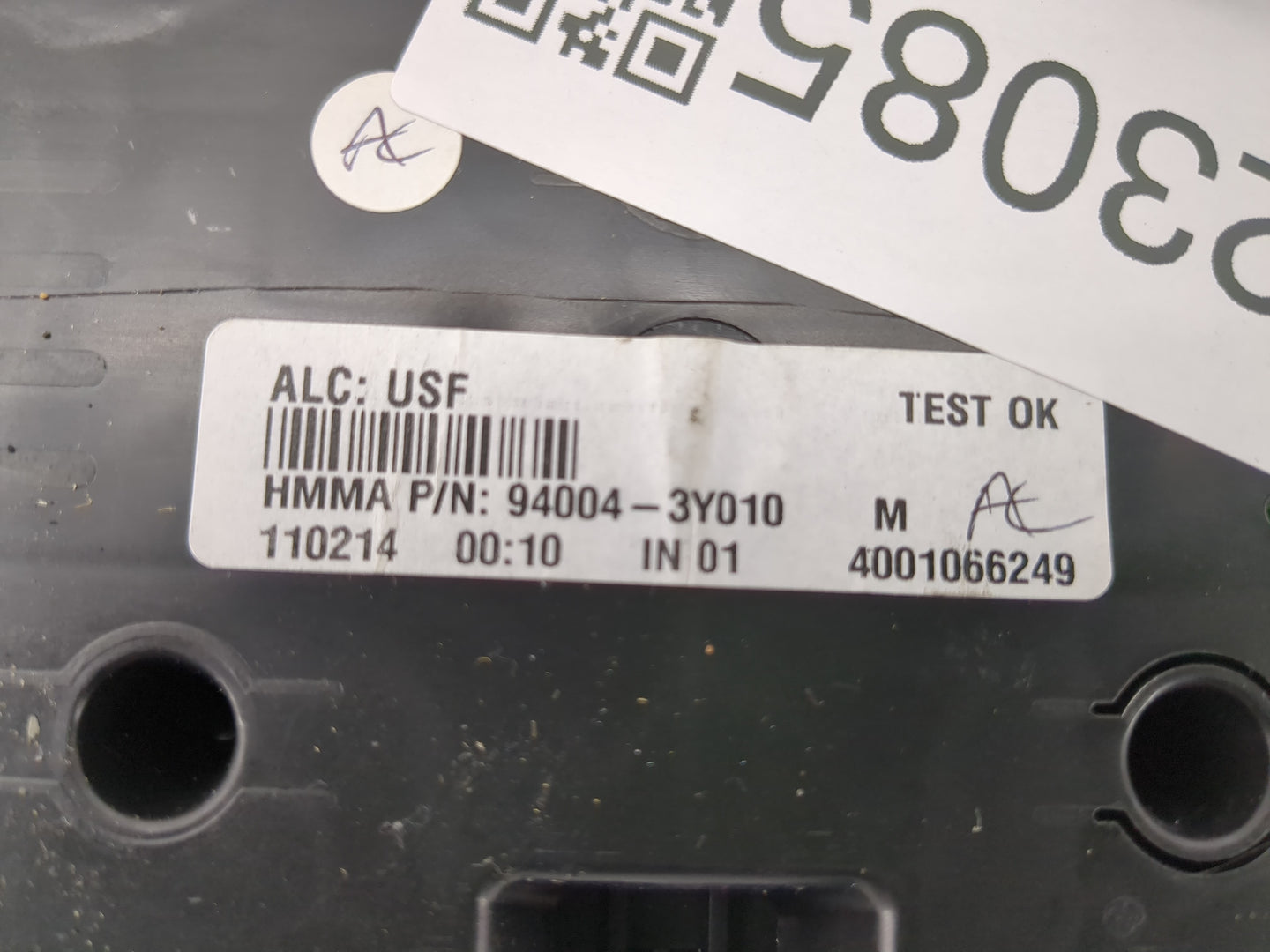 2014-2016 Hyundai Elantra Instrument Cluster Speedometer Gauges P/N:94004-3Y010 Fits Fits 2014 2015 2016 OEM Used Auto Parts