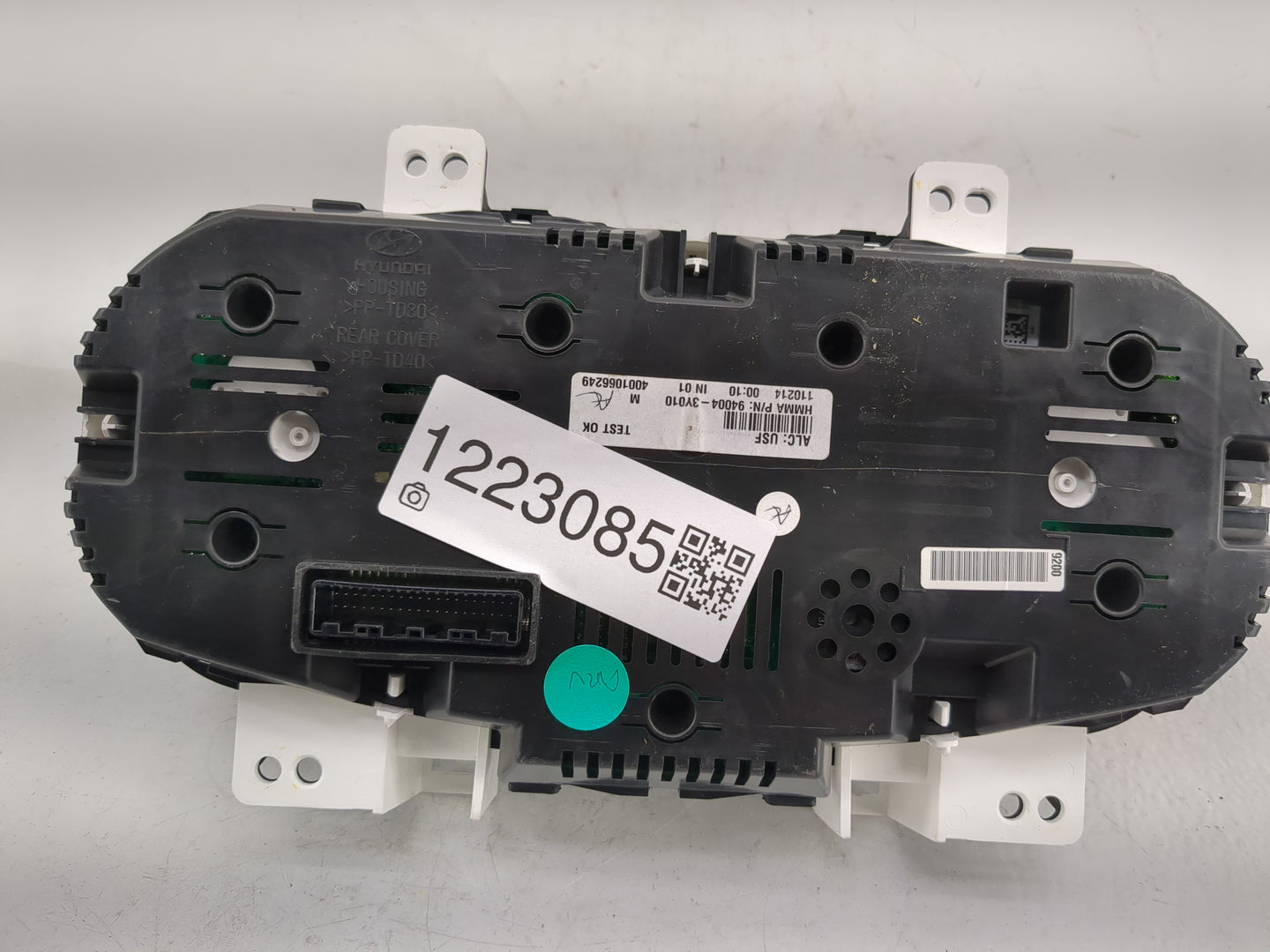 2014-2016 Hyundai Elantra Instrument Cluster Speedometer Gauges P/N:94004-3Y010 Fits Fits 2014 2015 2016 OEM Used Auto Parts