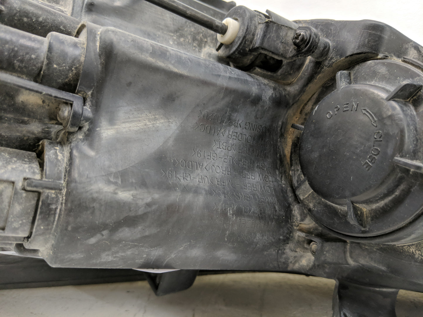 2014-2016 Hyundai Elantra Passenger Right Oem Head Light Headlight Lamp - Oemusedautoparts1.com