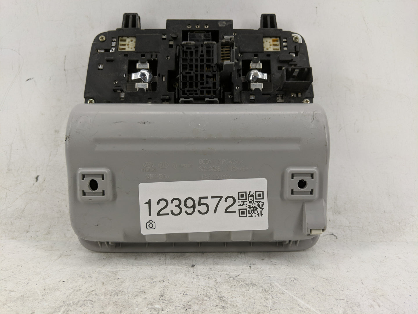 2014 Hyundai Elantra Overhead Roof Console - Oemusedautoparts1.com