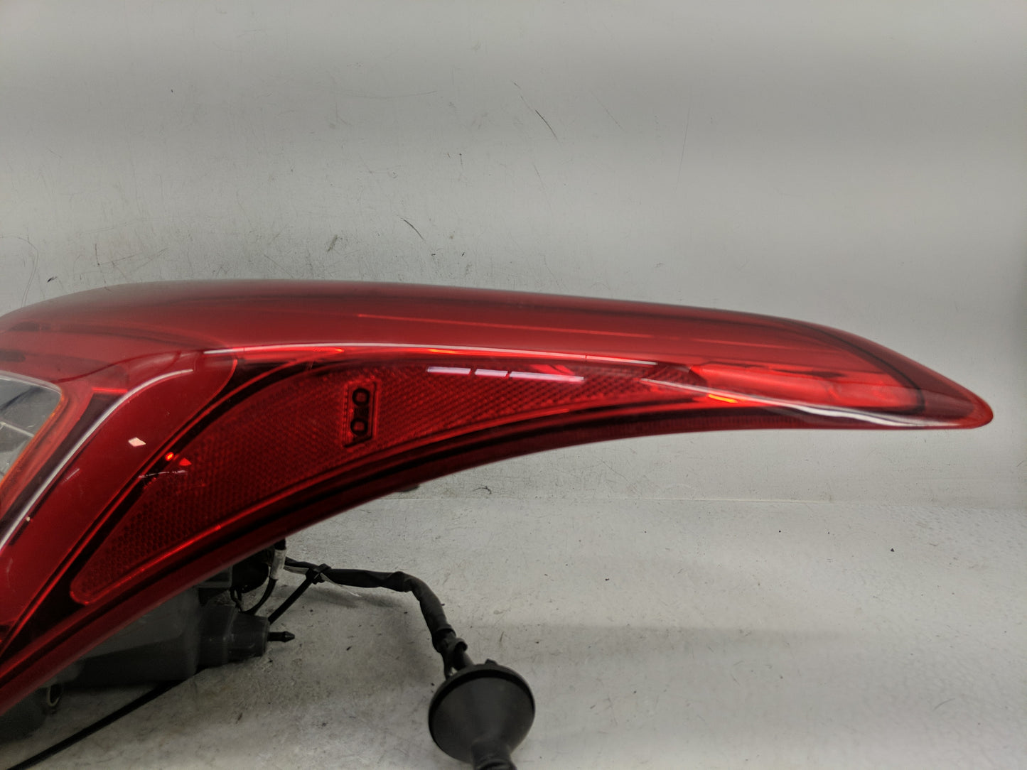2014-2017 Hyundai Elantra Tail Light Assembly Passenger Right OEM Fits Fits 2014 2015 2016 2017 OEM Used Auto Parts - Oemuse