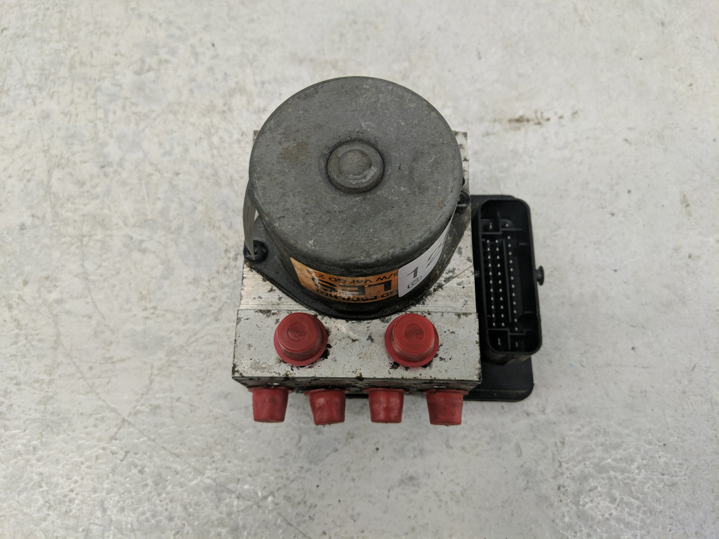 2013-2015 Hyundai Elantra ABS Pump Control Module Replacement P/N:A5589-30500 Fits Fits 2013 2014 2015 OEM Used Auto Parts -