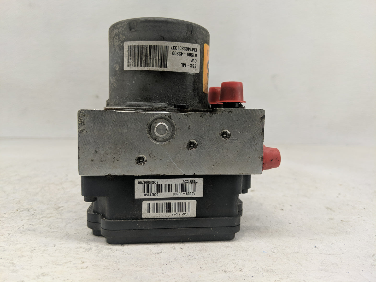 2013-2015 Hyundai Elantra ABS Pump Control Module Replacement P/N:A5589-30500 Fits Fits 2013 2014 2015 OEM Used Auto Parts -