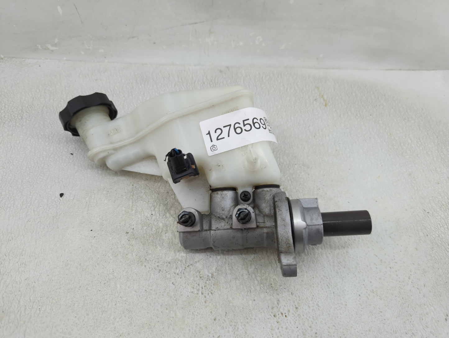 Hyundai Elantra Brake Master Cylinder - Oemusedautoparts1.com