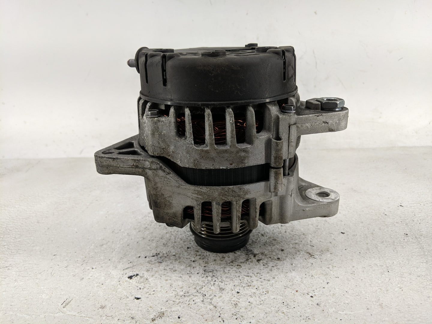 2011-2018 Hyundai Elantra Alternator Replacement Generator Charging Assembly Engine OEM P/N:37300-2E800 2619086 Fits OEM Use