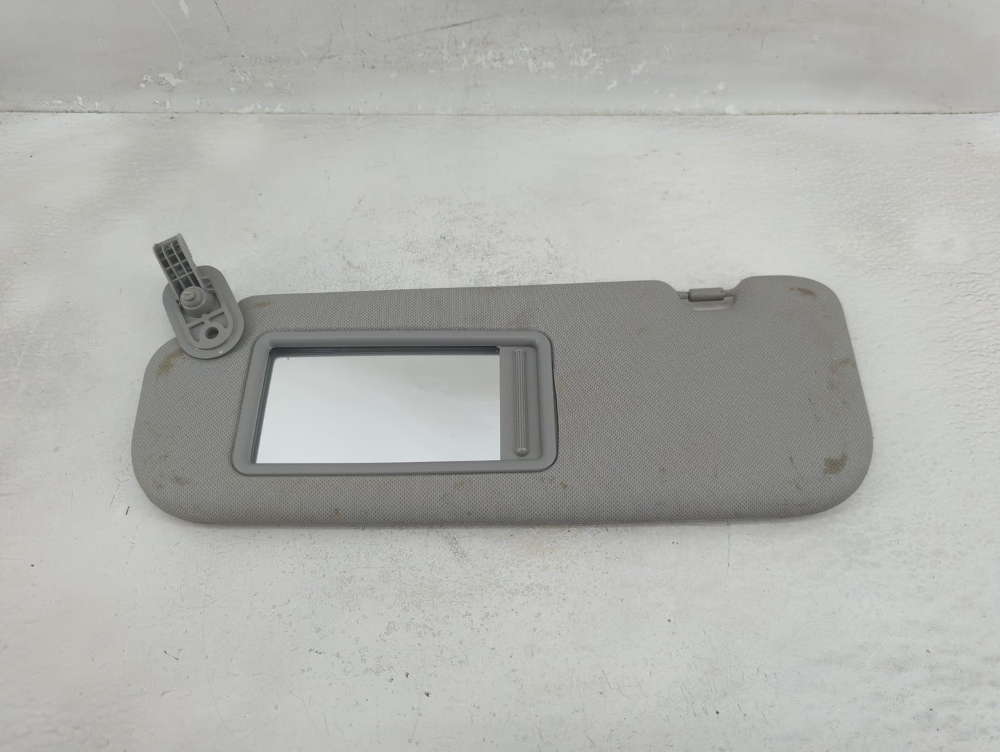 2014-2016 Hyundai Elantra Sun Visor Shade Replacement Driver Left Mirror Fits Fits 2014 2015 2016 OEM Used Auto Parts - Oemu