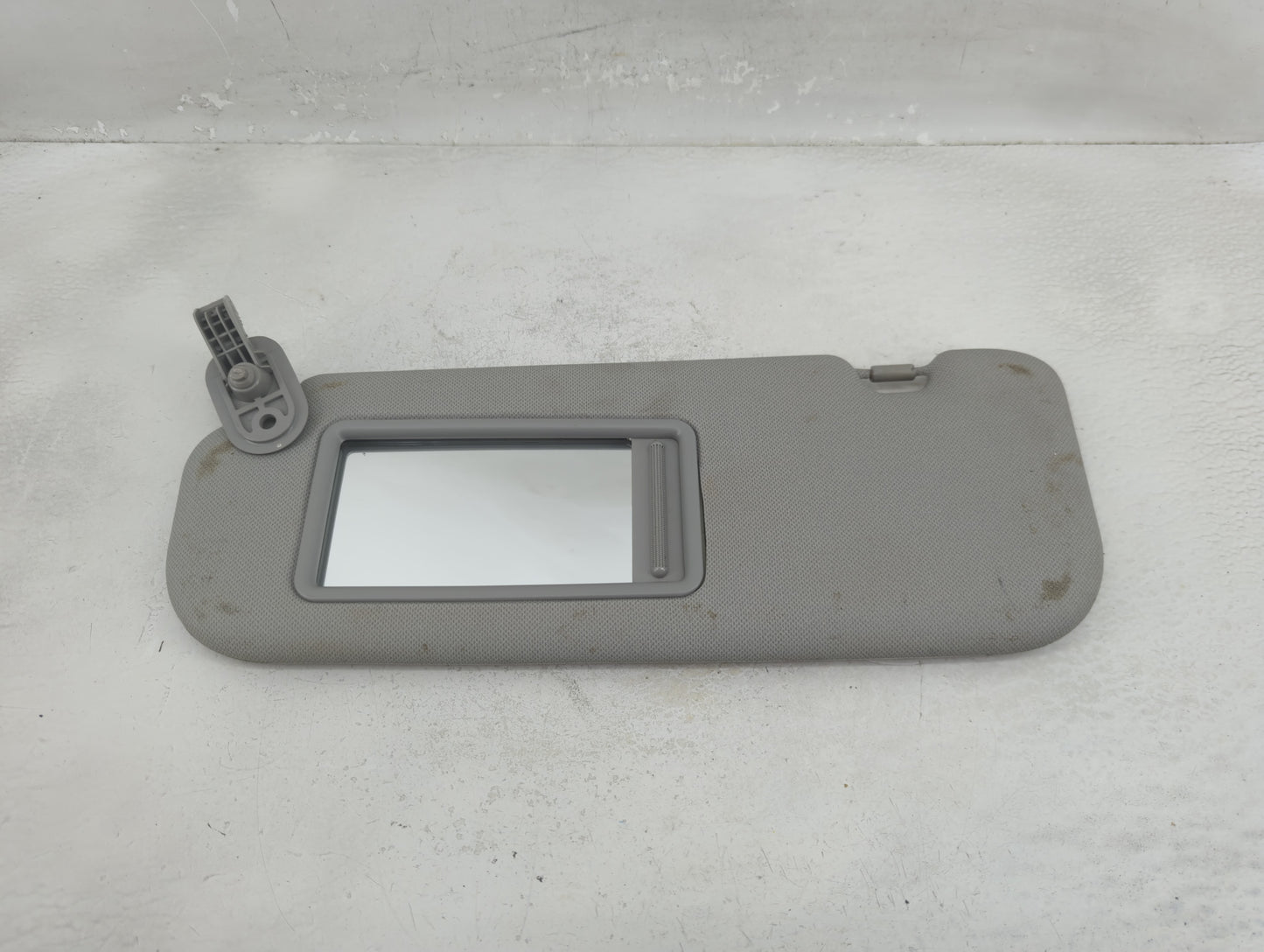 2014-2016 Hyundai Elantra Sun Visor Shade Replacement Driver Left Mirror Fits Fits 2014 2015 2016 OEM Used Auto Parts - Oemu