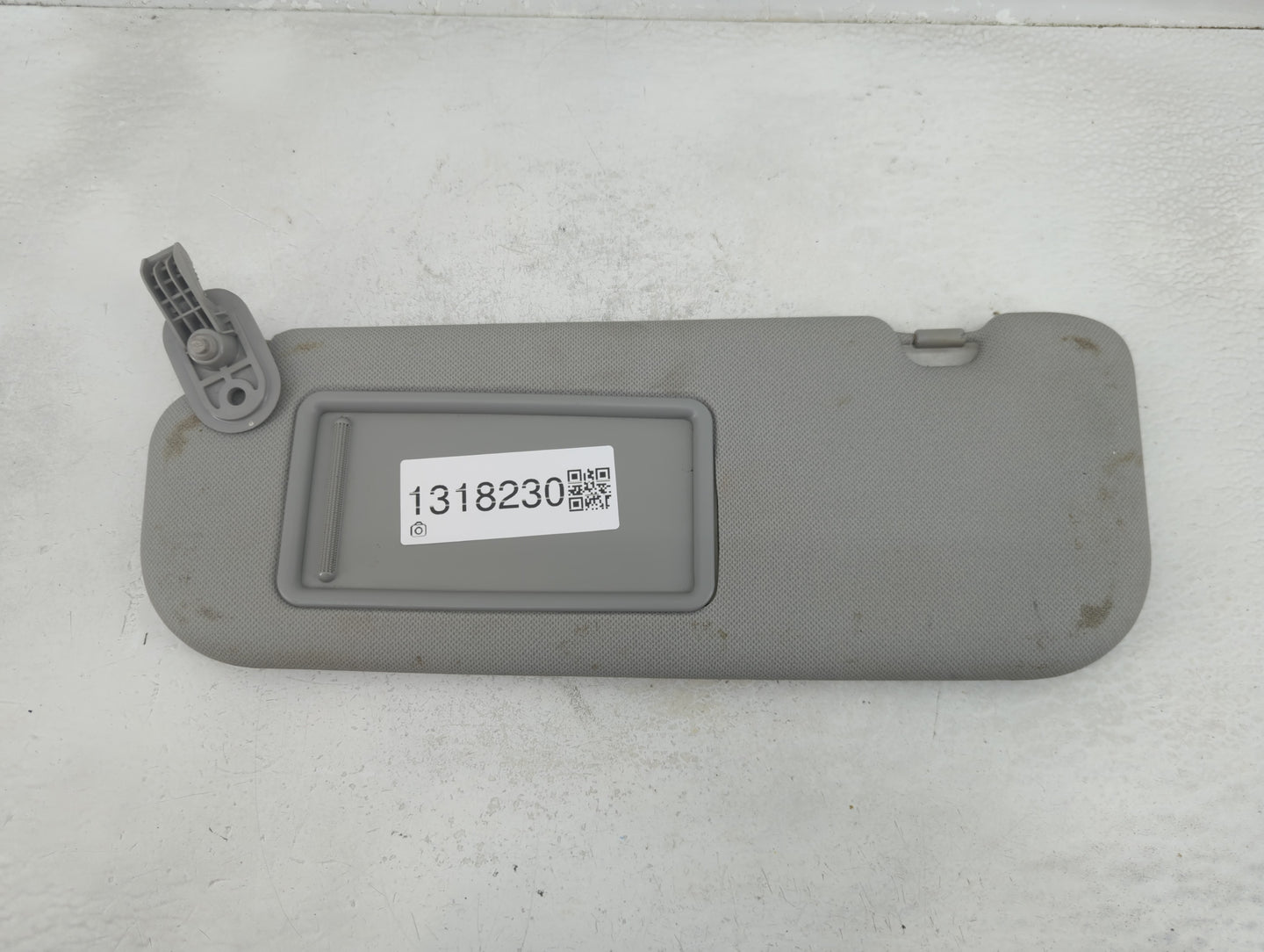 2014-2016 Hyundai Elantra Sun Visor Shade Replacement Driver Left Mirror Fits Fits 2014 2015 2016 OEM Used Auto Parts - Oemu