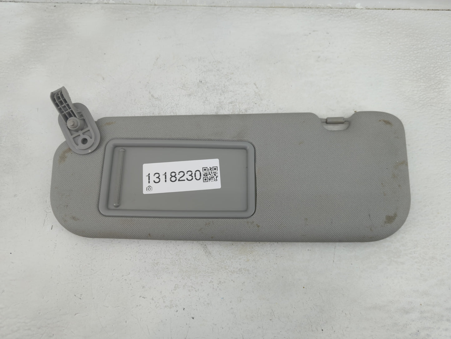 2014-2016 Hyundai Elantra Sun Visor Shade Replacement Driver Left Mirror Fits Fits 2014 2015 2016 OEM Used Auto Parts - Oemu