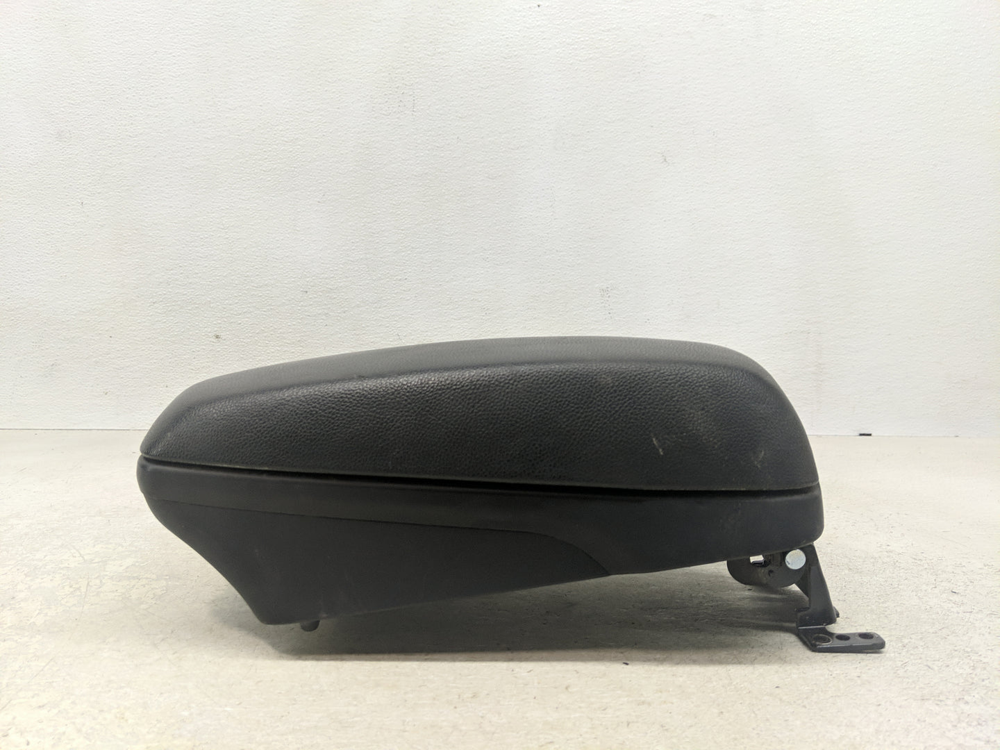 2014 Hyundai Elantra Center Console Armrest Cover Lid Fits OEM Used Auto Parts - Oemusedautoparts1.com