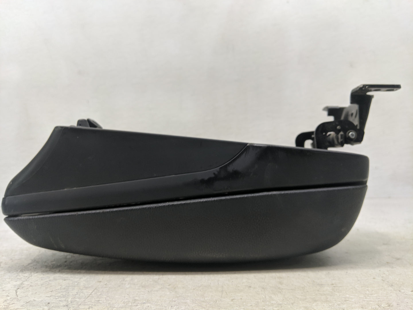 2014 Hyundai Elantra Center Console Armrest Cover Lid Fits OEM Used Auto Parts - Oemusedautoparts1.com