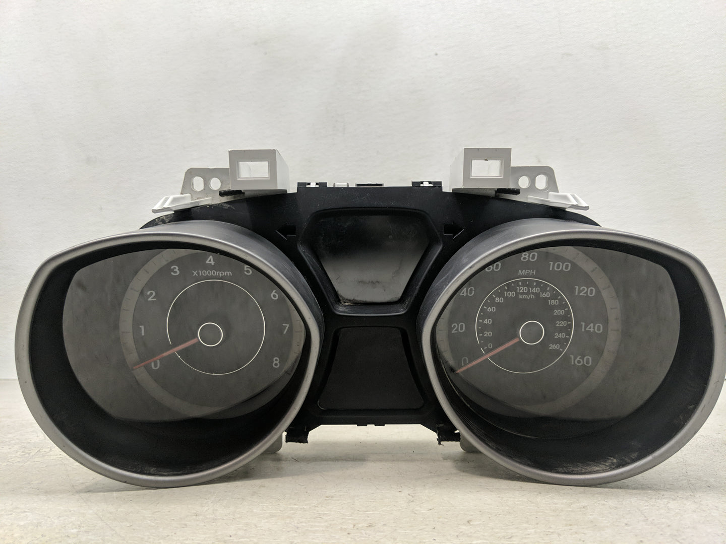 2014-2016 Hyundai Elantra Instrument Cluster Speedometer Gauges Fits Fits 2014 2015 2016 OEM Used Auto Parts - Oemusedautopa
