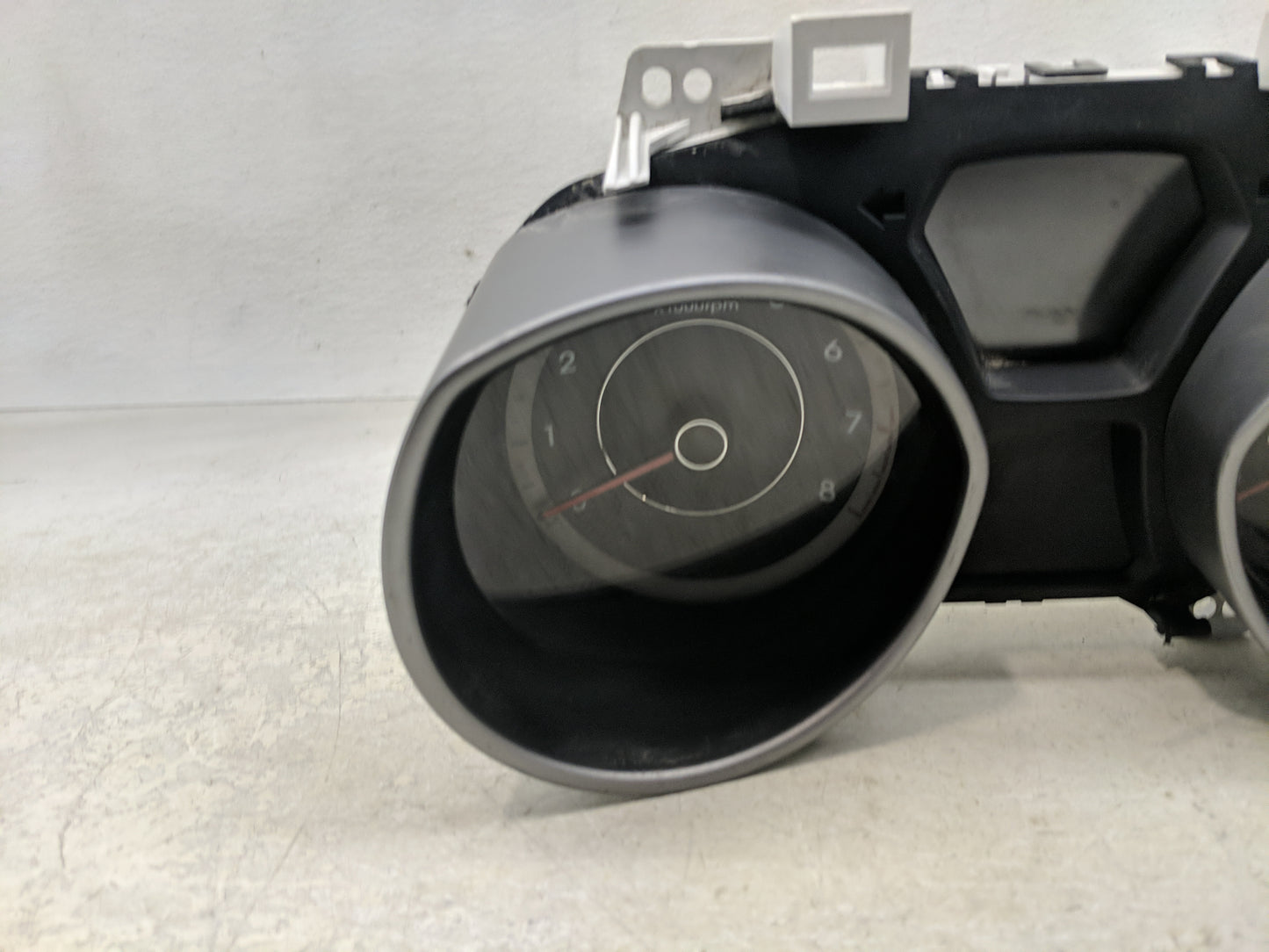 2014-2016 Hyundai Elantra Instrument Cluster Speedometer Gauges Fits Fits 2014 2015 2016 OEM Used Auto Parts - Oemusedautopa