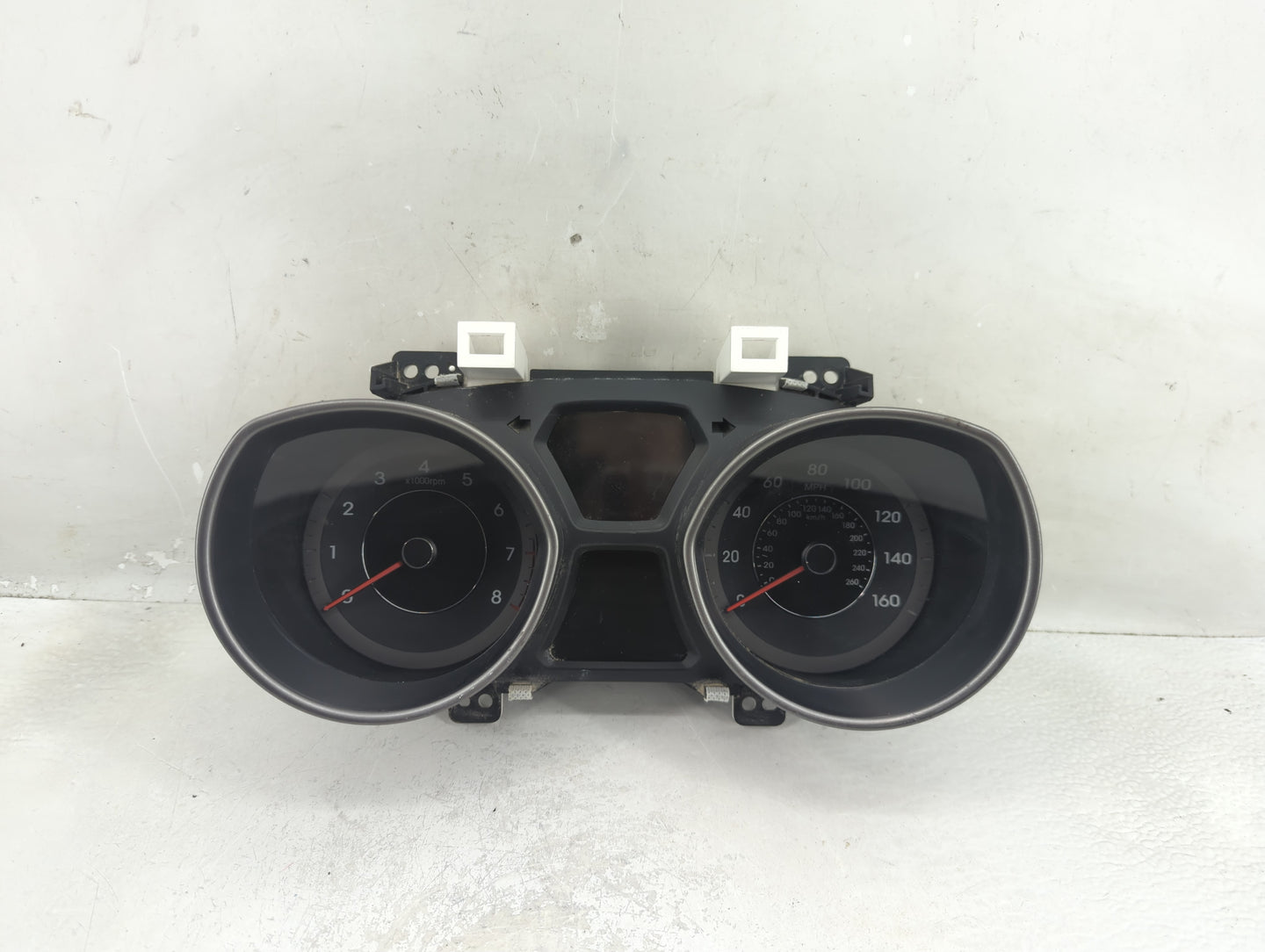 2014-2016 Hyundai Elantra Instrument Cluster Speedometer Gauges P/N:94004-3Y010 Fits Fits 2014 2015 2016 OEM Used Auto Parts