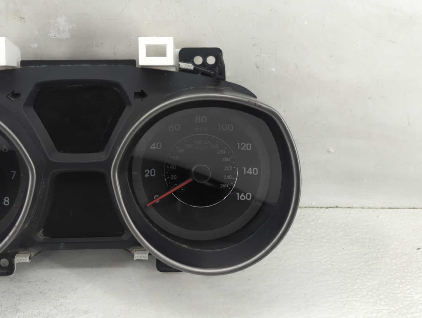 2014-2016 Hyundai Elantra Instrument Cluster Speedometer Gauges P/N:94004-3Y010 Fits Fits 2014 2015 2016 OEM Used Auto Parts