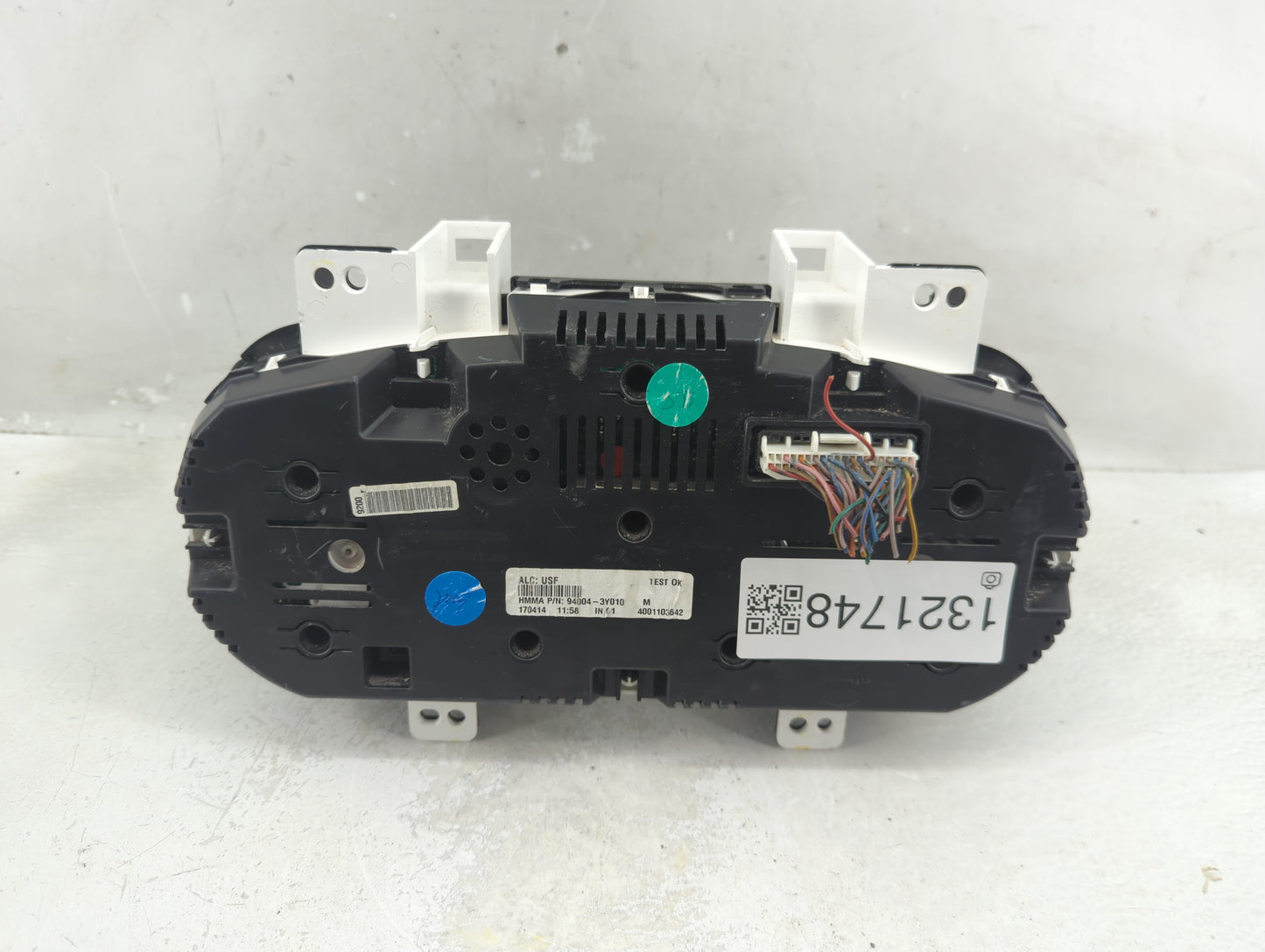 2014-2016 Hyundai Elantra Instrument Cluster Speedometer Gauges P/N:94004-3Y010 Fits Fits 2014 2015 2016 OEM Used Auto Parts