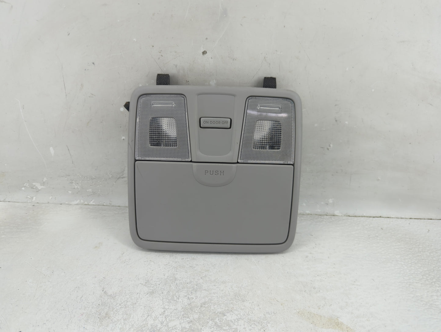 2014 Hyundai Elantra Overhead Roof Console - Oemusedautoparts1.com