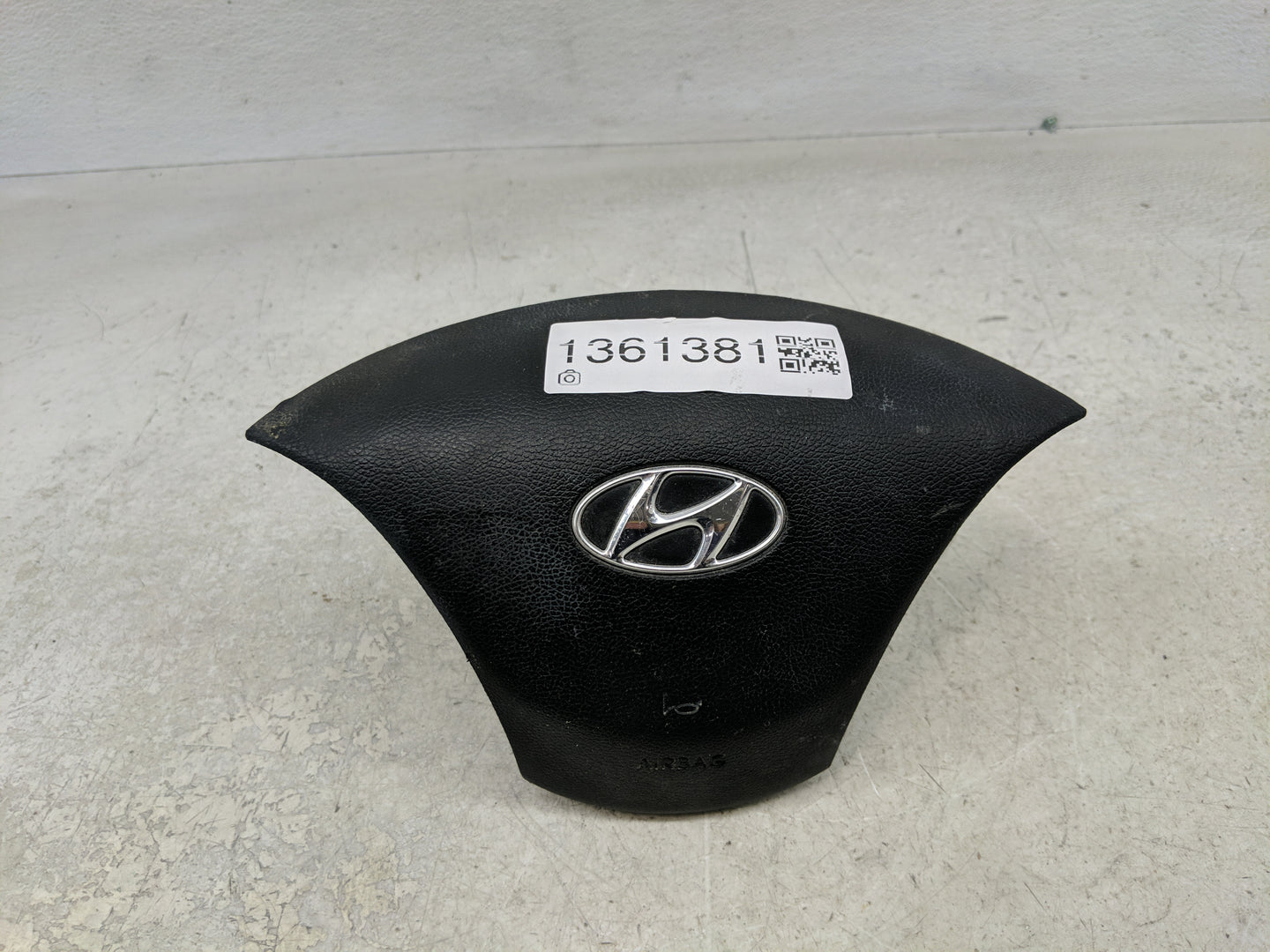 2014 Hyundai Elantra Air Bag Driver Left Steering Wheel Mounted Fits OEM Used Auto Parts - Oemusedautoparts1.com
