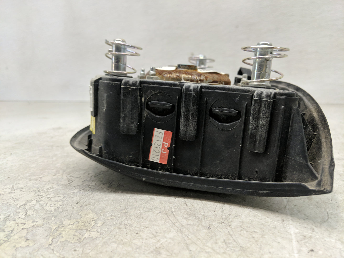 2014 Hyundai Elantra Air Bag Driver Left Steering Wheel Mounted Fits OEM Used Auto Parts - Oemusedautoparts1.com
