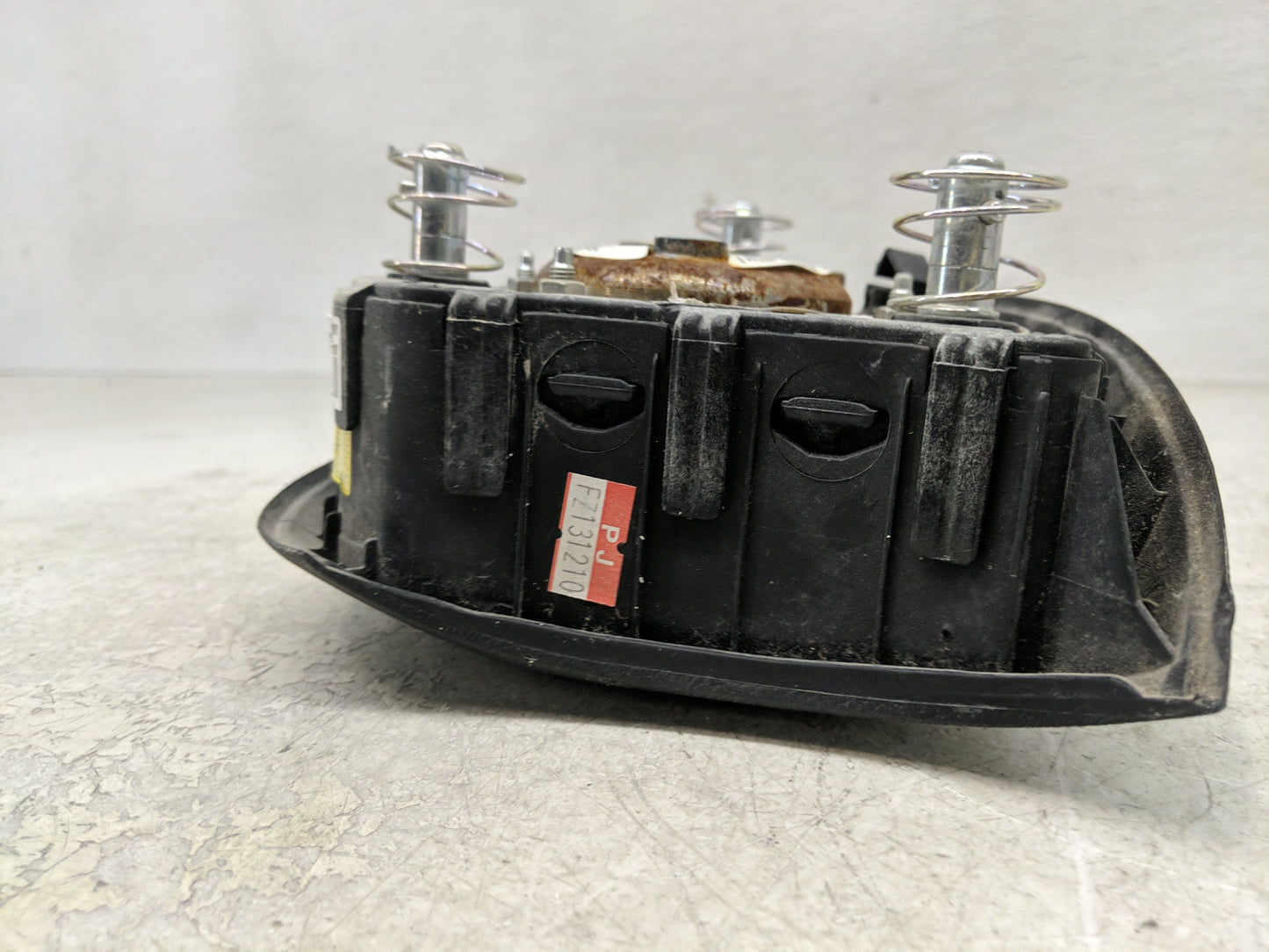 2014 Hyundai Elantra Air Bag Driver Left Steering Wheel Mounted Fits OEM Used Auto Parts - Oemusedautoparts1.com