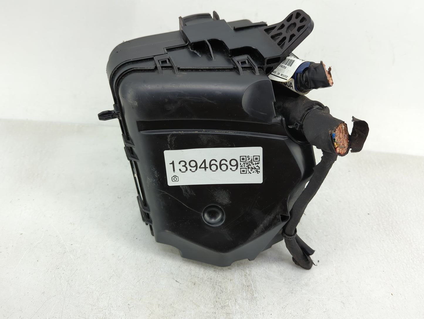 2014-2016 Hyundai Elantra Fusebox Fuse Box Panel Relay Module P/N:VS912013Y060UA Fits Fits 2014 2015 2016 OEM Used Auto Part