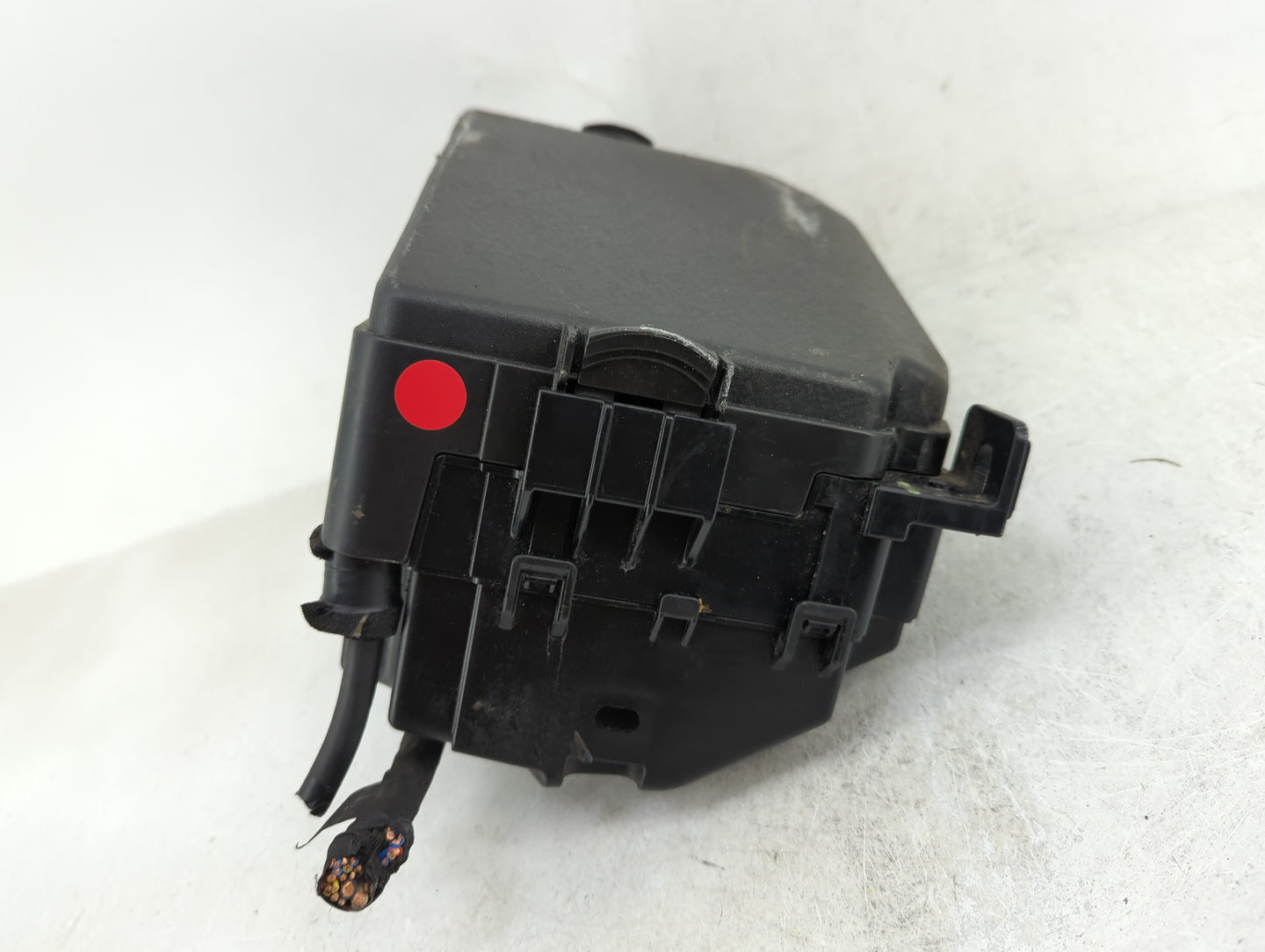 2014-2016 Hyundai Elantra Fusebox Fuse Box Panel Relay Module P/N:VS912013Y060UA Fits Fits 2014 2015 2016 OEM Used Auto Part