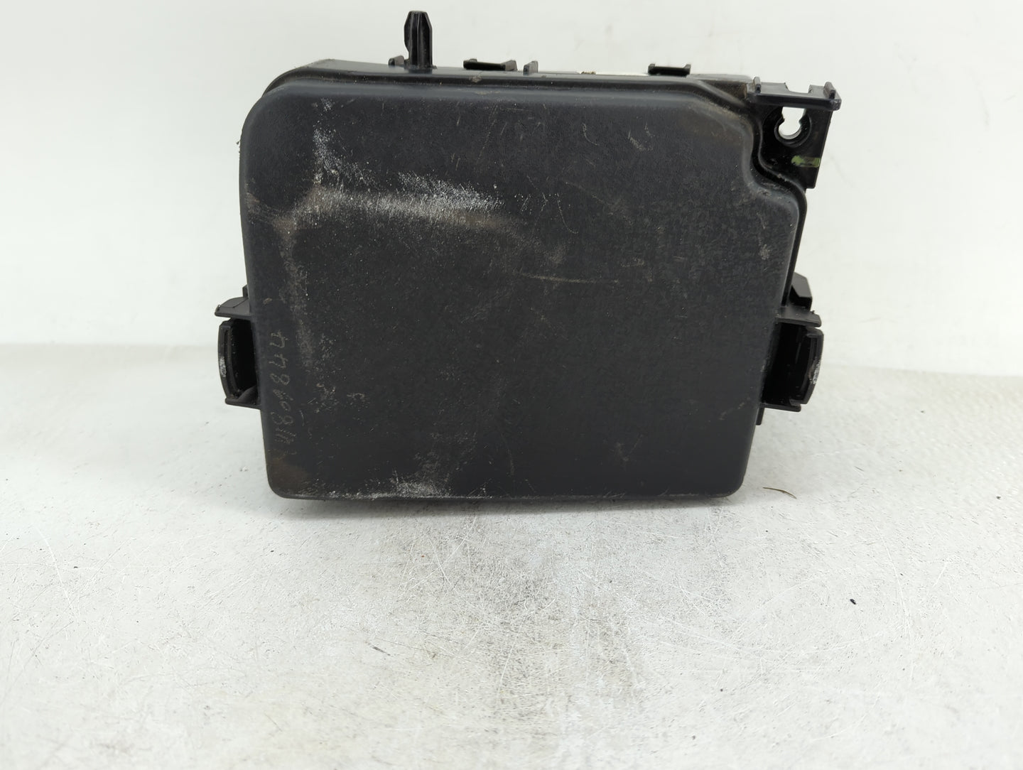 2014-2016 Hyundai Elantra Fusebox Fuse Box Panel Relay Module P/N:VS912013Y060UA Fits Fits 2014 2015 2016 OEM Used Auto Part