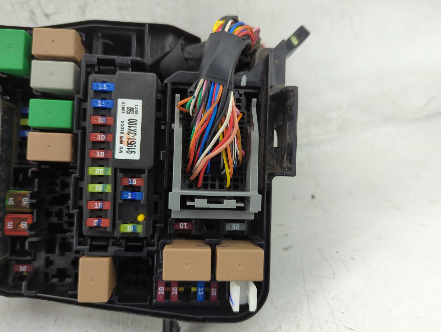 2014-2016 Hyundai Elantra Fusebox Fuse Box Panel Relay Module P/N:91200-3Y075 Fits Fits 2014 2015 2016 OEM Used Auto Parts -