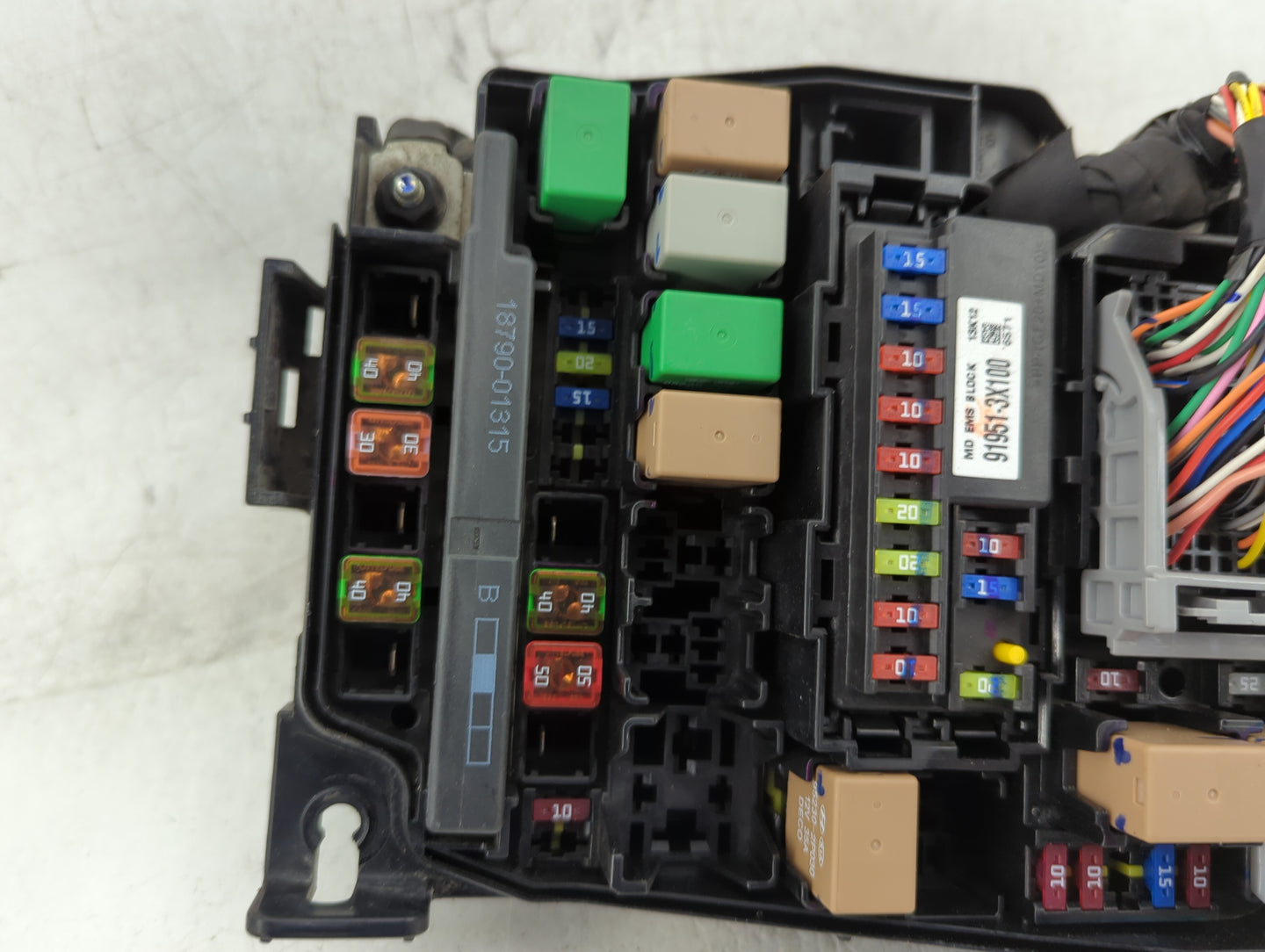 2014-2016 Hyundai Elantra Fusebox Fuse Box Panel Relay Module P/N:91200-3Y075 Fits Fits 2014 2015 2016 OEM Used Auto Parts -
