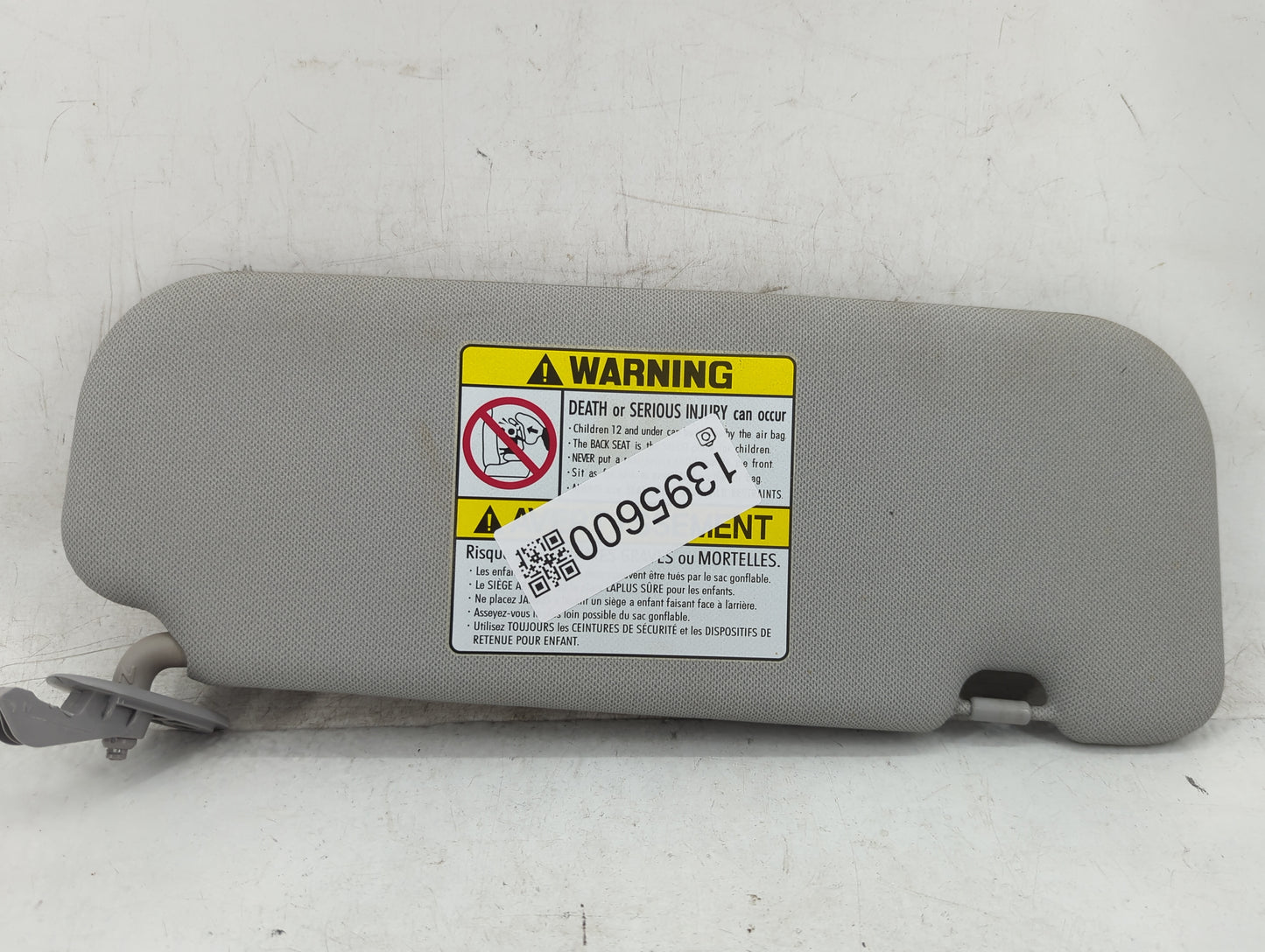 2014-2016 Hyundai Elantra Sun Visor Shade Replacement Driver Left Mirror Fits Fits 2014 2015 2016 OEM Used Auto Parts - Oemu