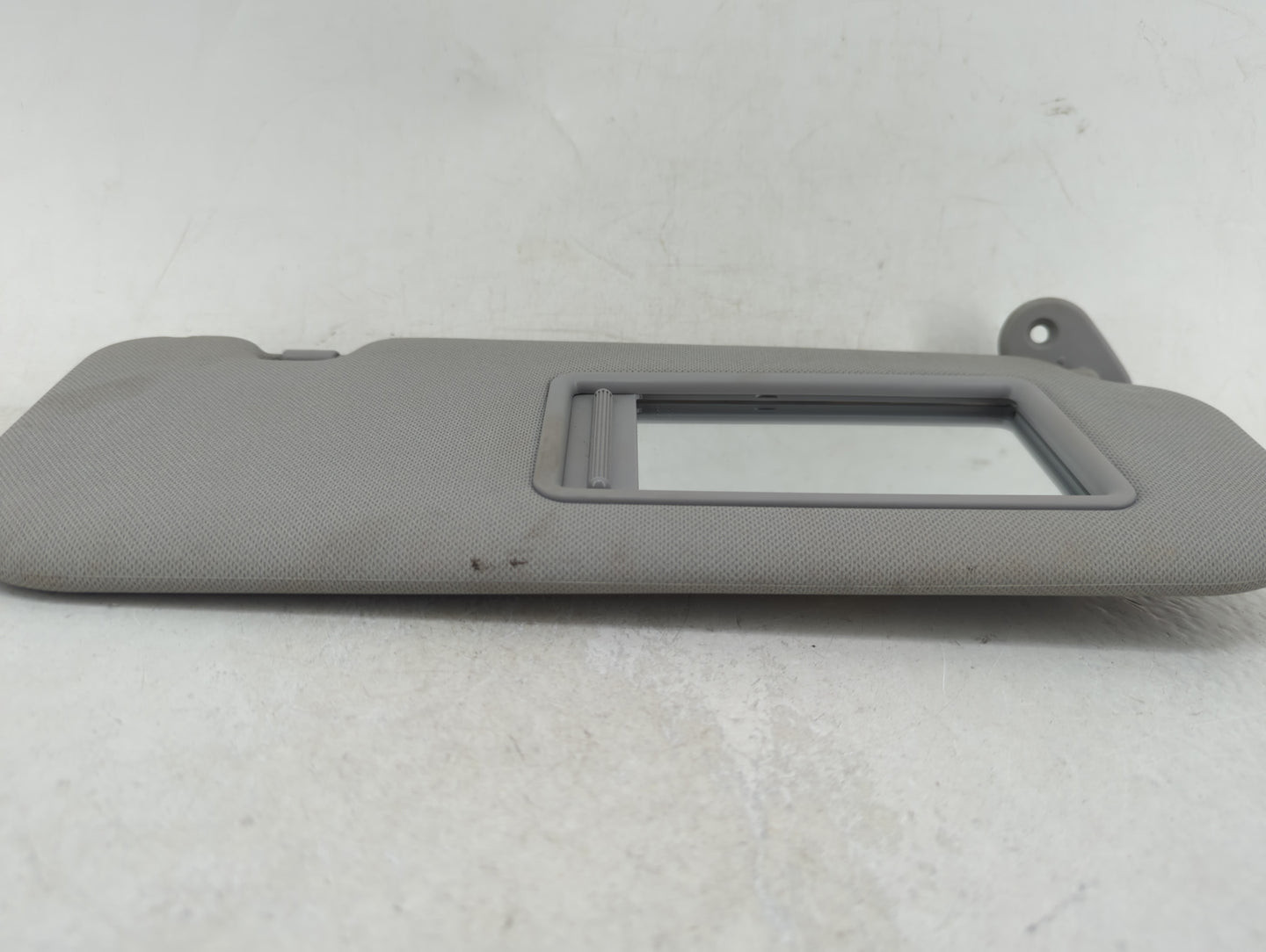 2014-2016 Hyundai Elantra Sun Visor Shade Replacement Passenger Right Mirror Fits Fits 2014 2015 2016 OEM Used Auto Parts - 