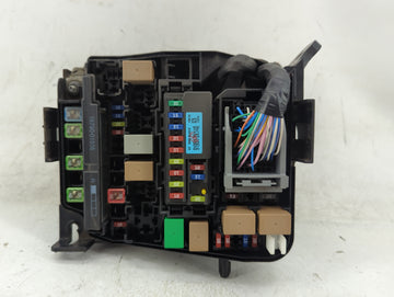 2014-2015 Hyundai Elantra Fusebox Fuse Box Panel Relay Module P/N:91239A5235 Fits Fits 2014 2015 OEM Used Auto Parts