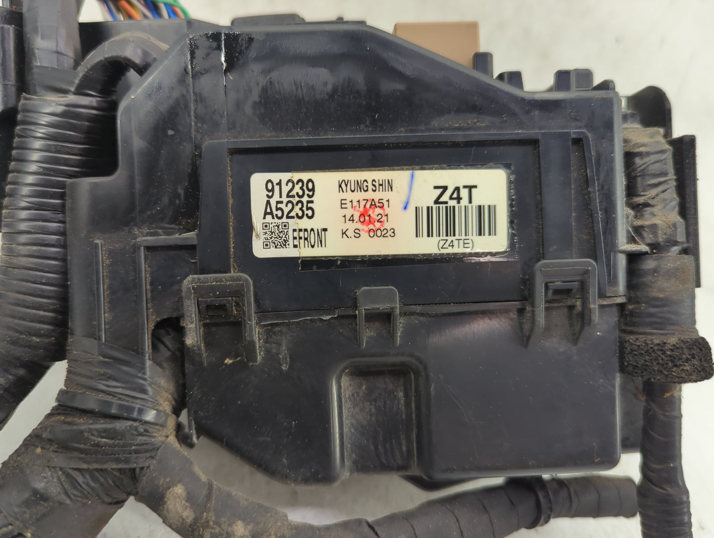 2014-2015 Hyundai Elantra Fusebox Fuse Box Panel Relay Module P/N:91239A5235 Fits Fits 2014 2015 OEM Used Auto Parts - Oemus