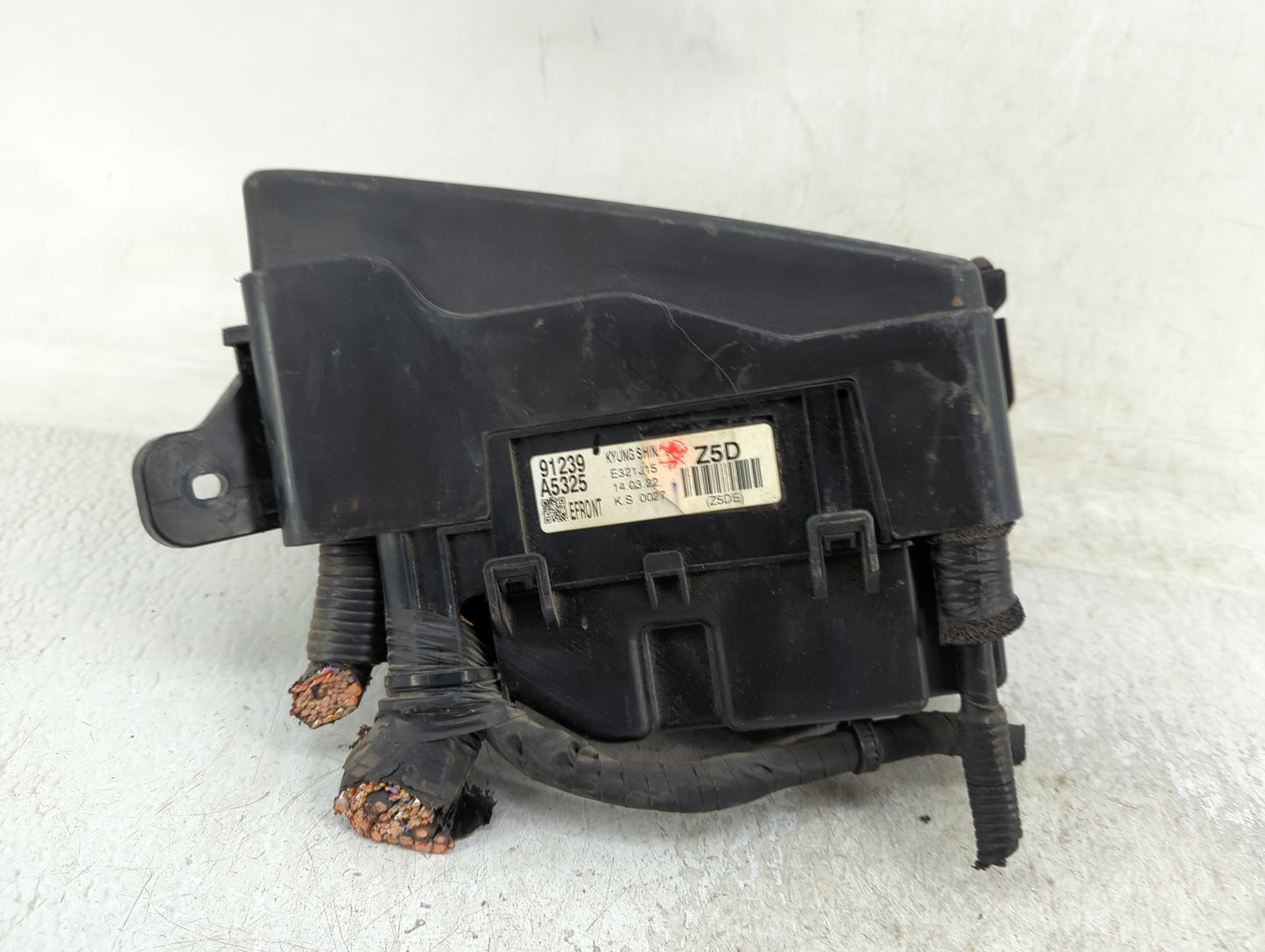 2014-2015 Hyundai Elantra Fusebox Fuse Box Panel Relay Module P/N:91239 A5325 Fits Fits 2014 2015 OEM Used Auto Parts - Oemu