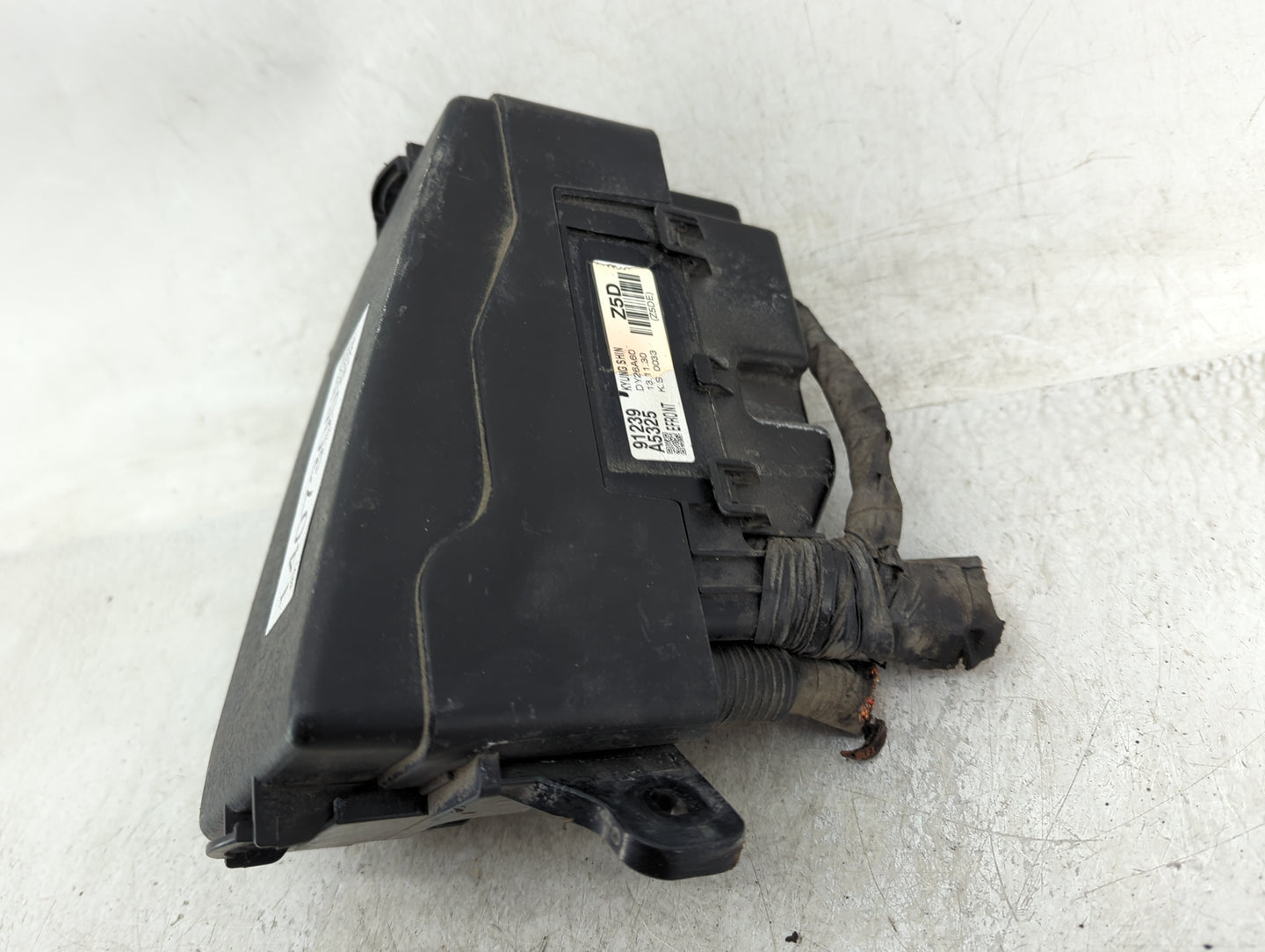 2014-2015 Hyundai Elantra Fusebox Fuse Box Panel Relay Module P/N:91239 A5325 Fits Fits 2014 2015 OEM Used Auto Parts - Oemu