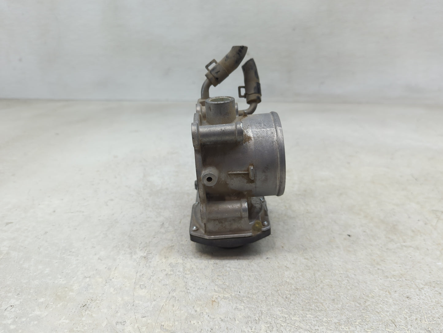 2011-2020 Hyundai Elantra Throttle Body P/N:35100-2E000 Fits Fits 2011 2012 2013 2014 2015 2016 2017 2018 2019 2020 2021 OEM