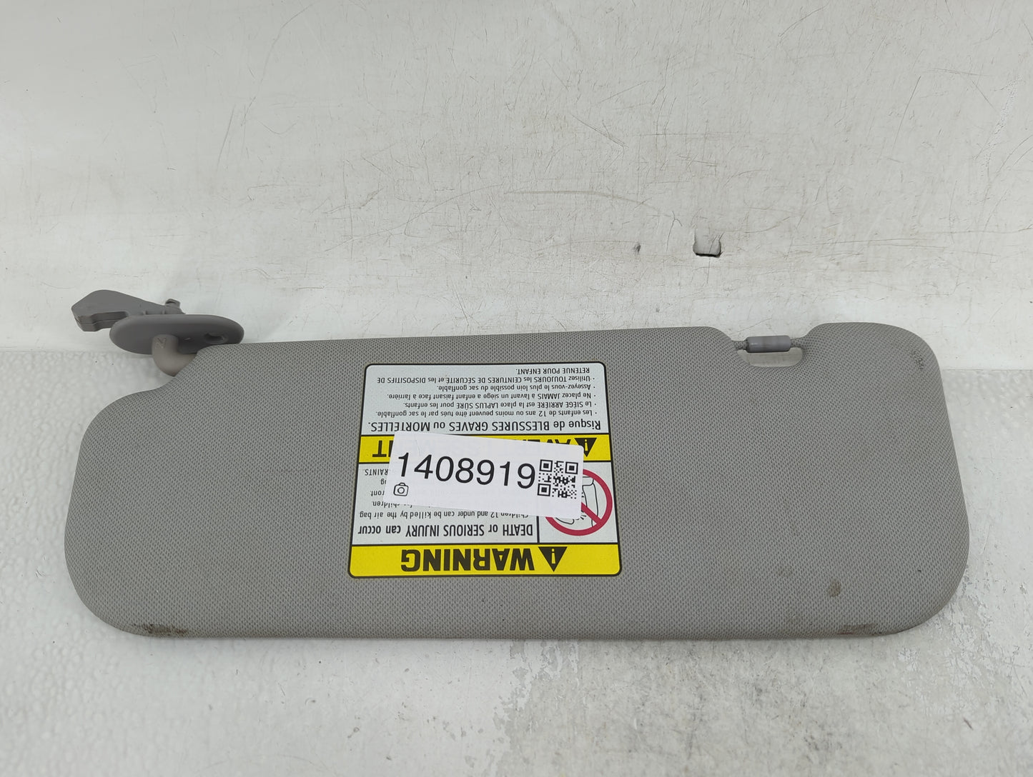 2014-2016 Hyundai Elantra Sun Visor Shade Replacement Passenger Right Mirror Fits Fits 2014 2015 2016 OEM Used Auto Parts - 