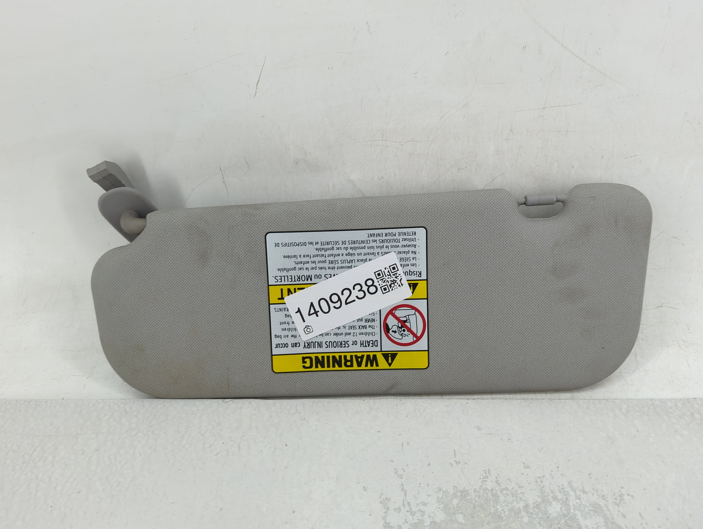 2014-2016 Hyundai Elantra Sun Visor Shade Replacement Passenger Right Mirror Fits Fits 2014 2015 2016 OEM Used Auto Parts - 
