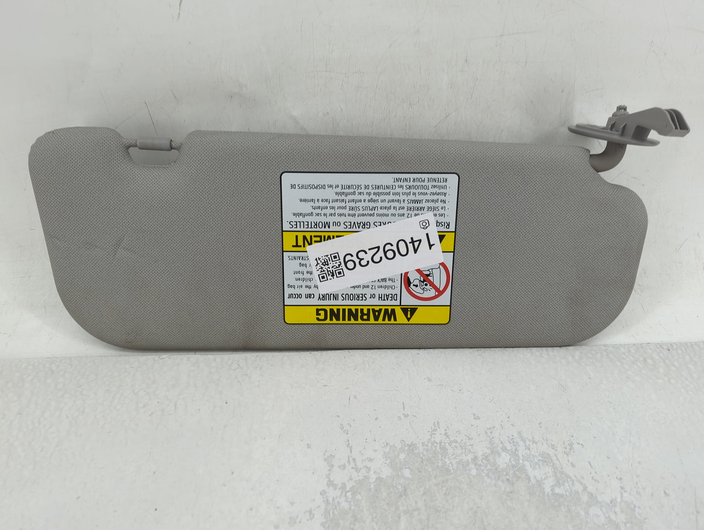 2014-2016 Hyundai Elantra Sun Visor Shade Replacement Driver Left Mirror Fits Fits 2014 2015 2016 OEM Used Auto Parts - Oemu