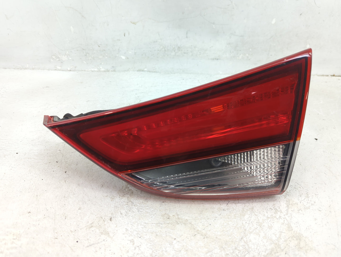 2014 Hyundai Elantra Driver Left Side Deck Lid Mounted Tail Light - Oemusedautoparts1.com