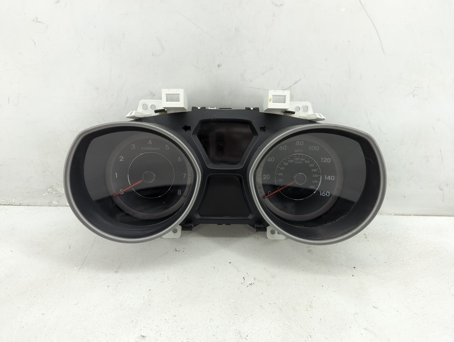 2014-2016 Hyundai Elantra Instrument Cluster Speedometer Gauges P/N:94004-3X240 Fits Fits 2014 2015 2016 OEM Used Auto Parts