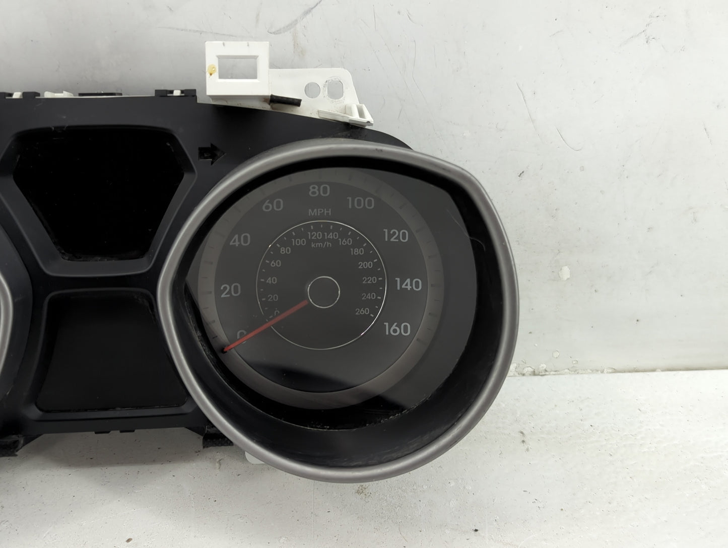 2014-2016 Hyundai Elantra Instrument Cluster Speedometer Gauges P/N:94004-3X240 Fits Fits 2014 2015 2016 OEM Used Auto Parts