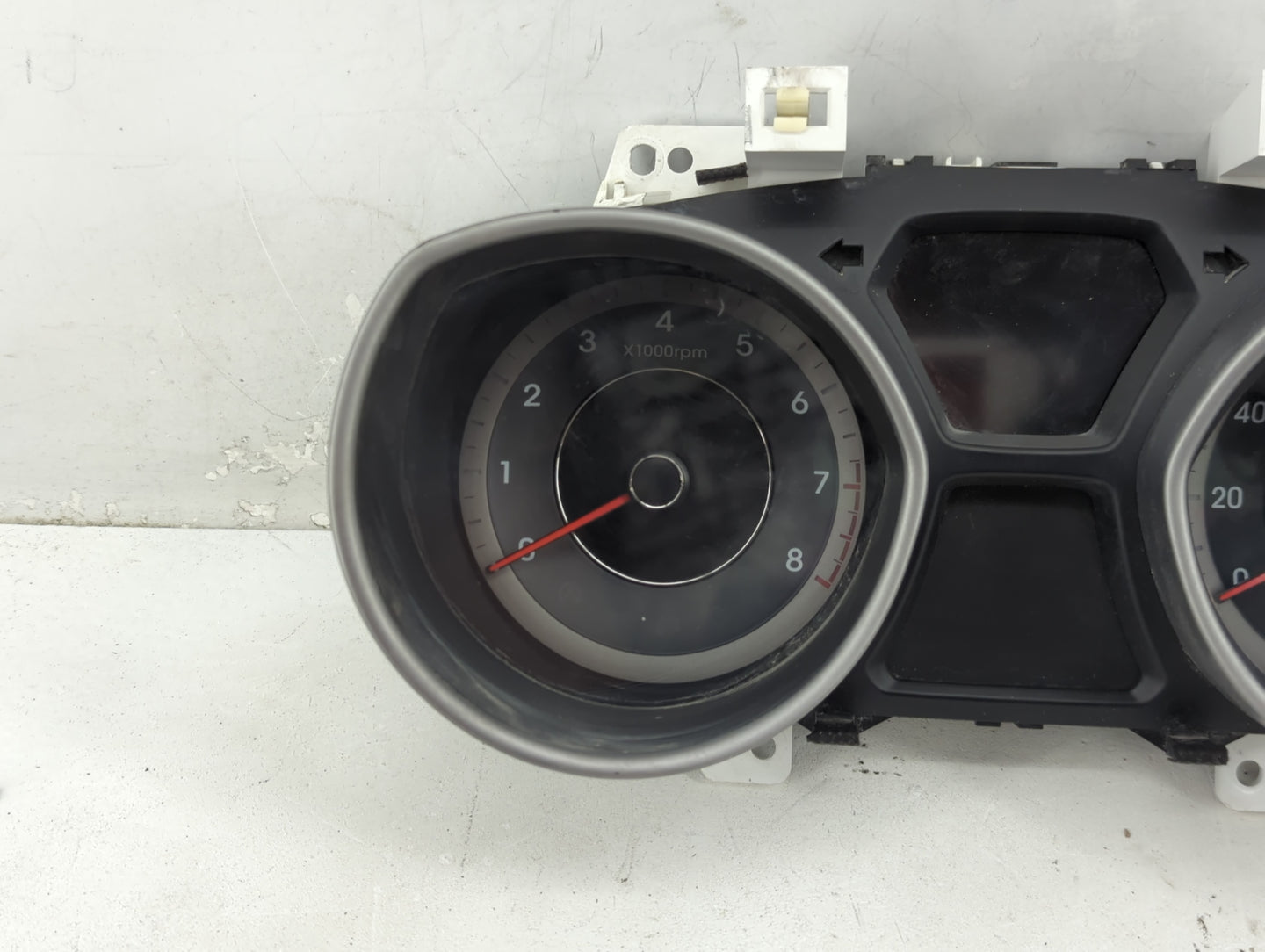 2014-2016 Hyundai Elantra Instrument Cluster Speedometer Gauges P/N:94004-3X240 Fits Fits 2014 2015 2016 OEM Used Auto Parts