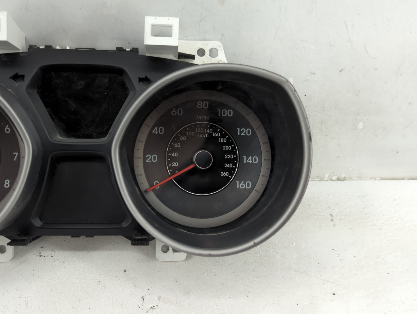 2014-2016 Hyundai Elantra Instrument Cluster Speedometer Gauges P/N:94004-3X240 Fits Fits 2014 2015 2016 OEM Used Auto Parts