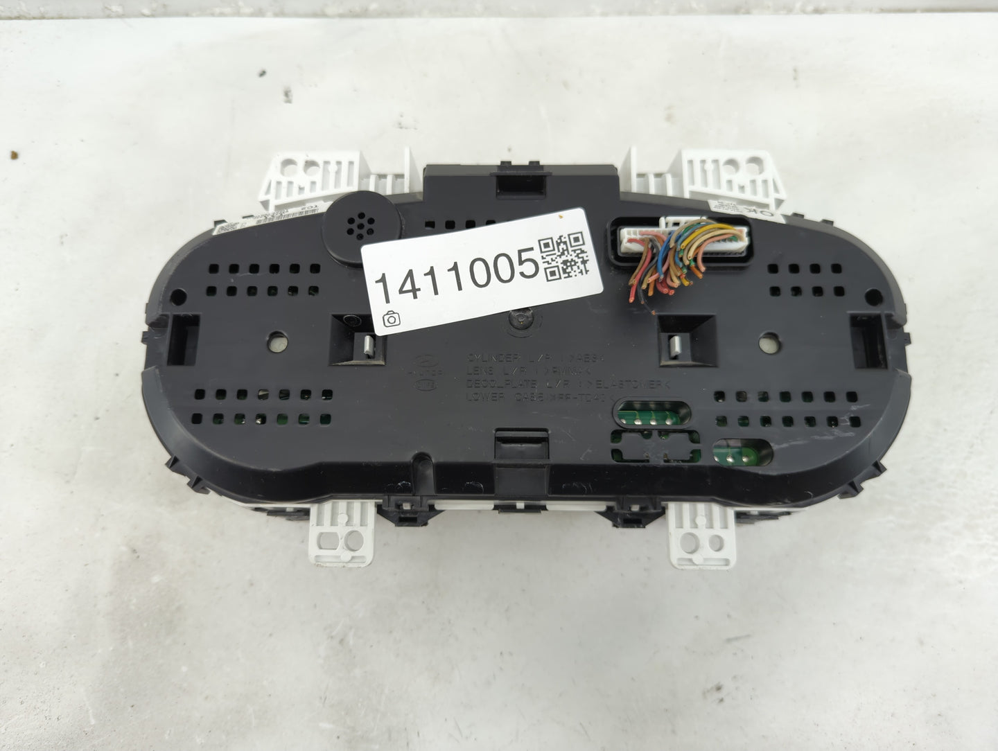 2014-2016 Hyundai Elantra Instrument Cluster Speedometer Gauges P/N:94004-3X240 Fits Fits 2014 2015 2016 OEM Used Auto Parts
