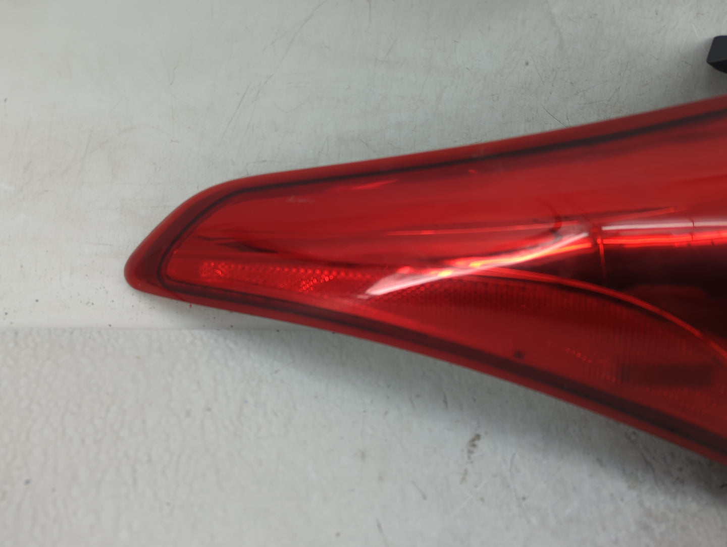 2013-2017 Hyundai Elantra Tail Light Assembly Driver Left OEM Fits Fits 2013 2014 2015 2016 2017 OEM Used Auto Parts - Oemus