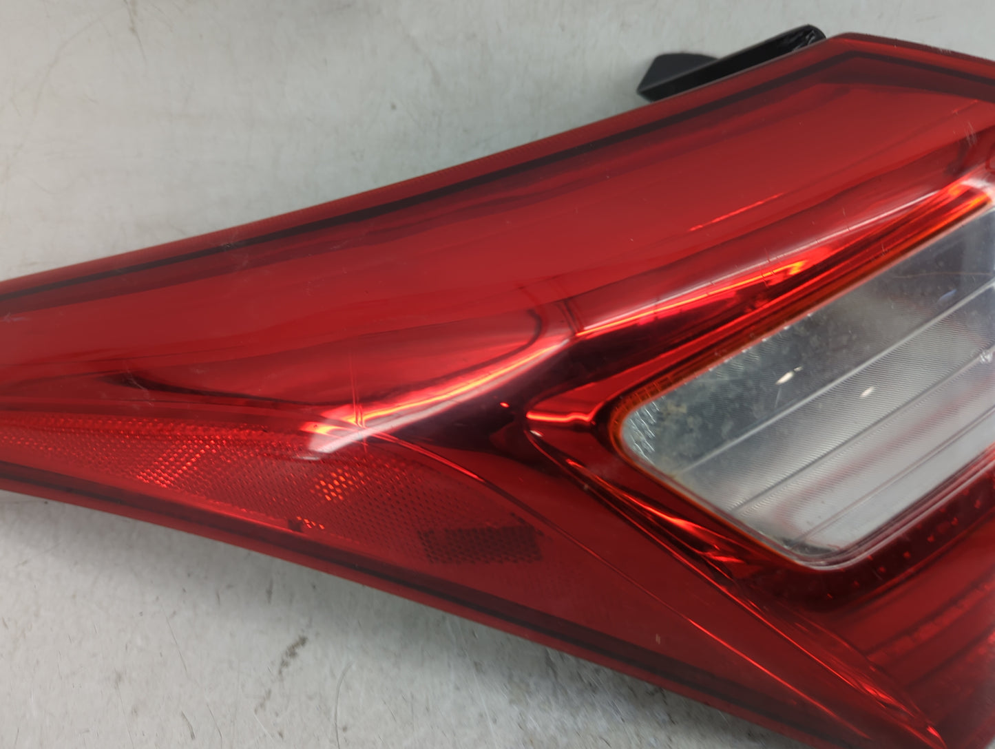 2013-2017 Hyundai Elantra Tail Light Assembly Driver Left OEM Fits Fits 2013 2014 2015 2016 2017 OEM Used Auto Parts - Oemus