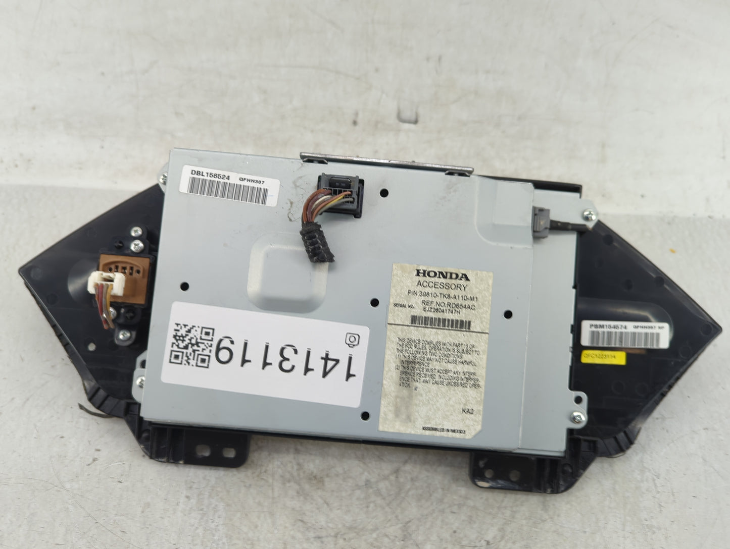 2014-2015 Hyundai Elantra Radio AM FM Cd Player Receiver Replacement P/N:39810-TK8-A110-M1 Fits Fits 2014 2015 OEM Used Auto